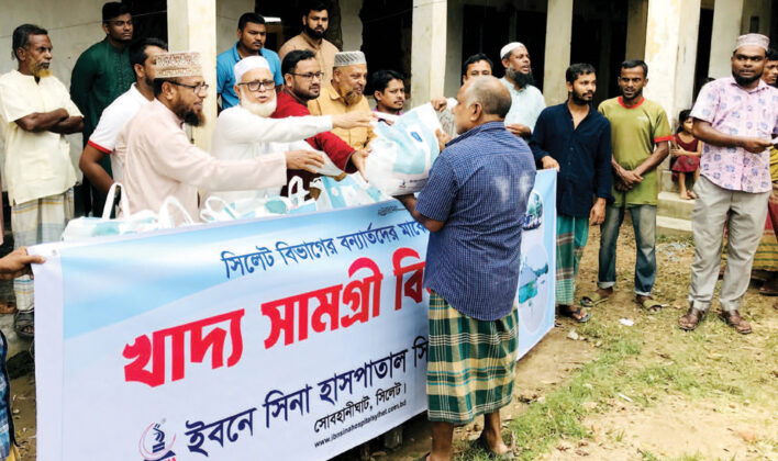 মৌলভীবাজার ৪ থানায় বন্যার্ত মানুষের মাঝে খাদ্যসামগ্রি বিতরণ